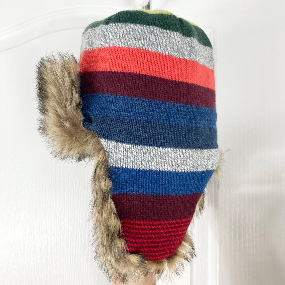 Nwot GAP Hat Kids Boys S/M Multicolor Faux Fur Fleece “Crazy Stripe Trucker”